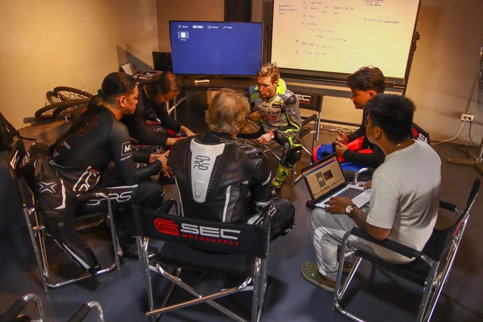 Mark Aitchison — data debrief session with riders